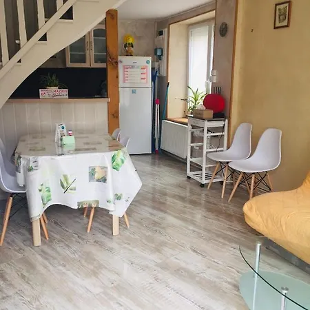 Petite Maison Au Coeur De L Auvergne Vakantiehuis